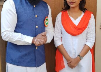 भावना यादव महाराष्ट्र की पहली लड़की बनी जिन्होंने यूपीएससी सीएपीएफ एग्जाम की पास, मोसेस चिनप्पा ने सोने का सिक्का देकर बढ़ाया उनका उत्साह